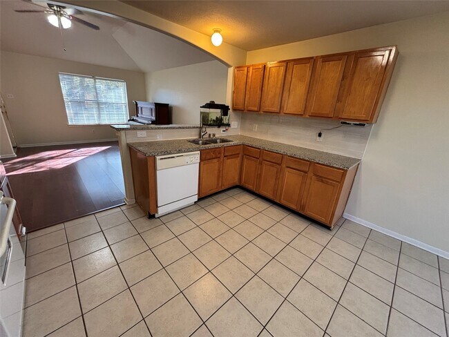 Building Photo - 6302 Ballina Meadows Ct