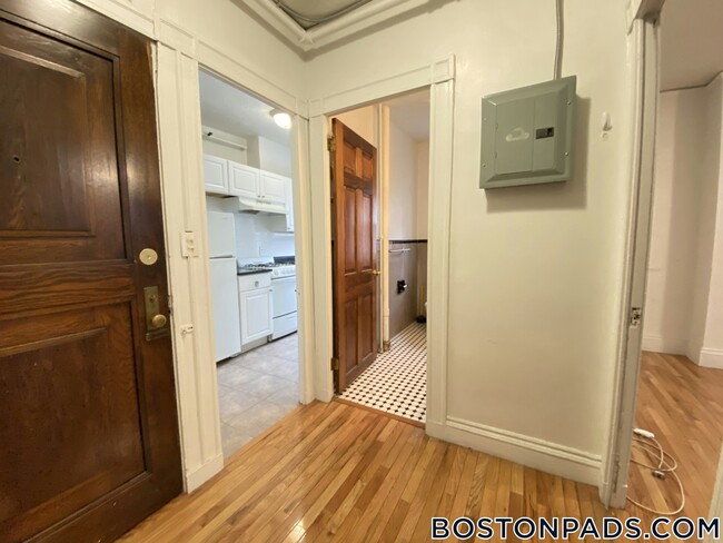 Foto del edificio - 91 Westland Ave