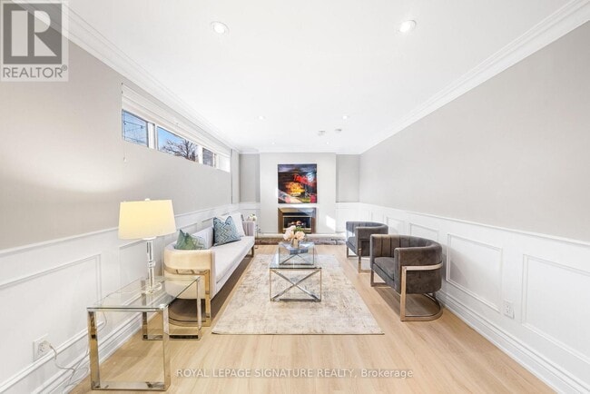 Photo du bâtiment - 217 Altamira Rd