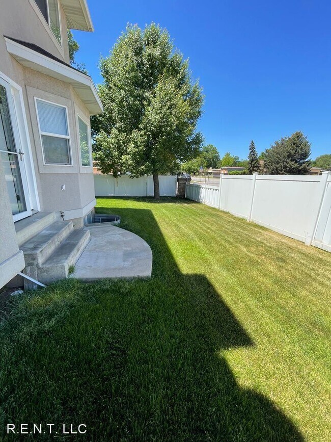 Foto del edificio - 4 br, 3.5 bath House - 620 N. Fairfield Ro...