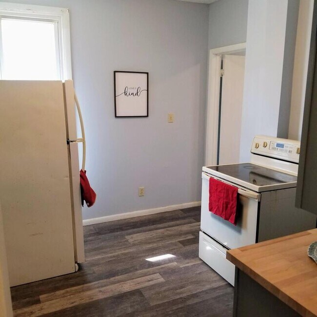 Foto del edificio - 809 W 5th Ave