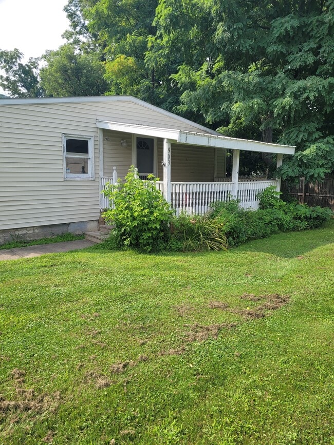 Building Photo - 903 Glendale Dr