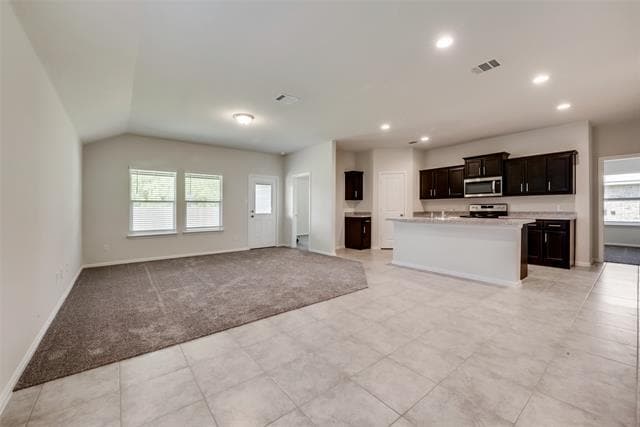 Foto del edificio - 8816 Ring Gold Dr