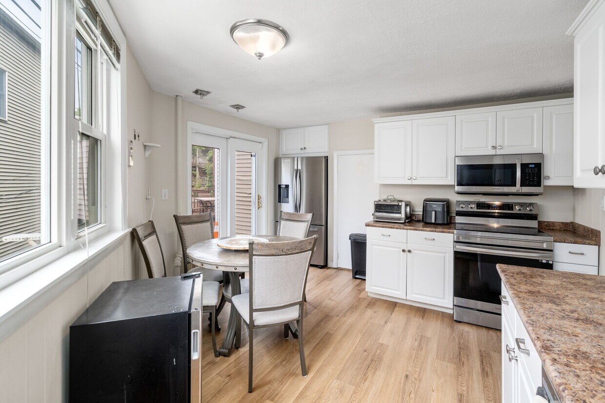 Foto principal - 13 Knowlton St