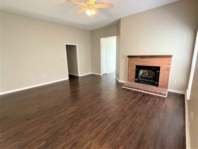 Foto del edificio - 8511 Langley Mill Ct