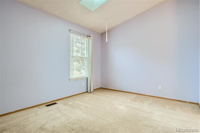 Building Photo - 3620 Queen Anne Way