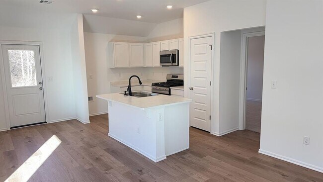 Foto del edificio - 3305 Little Creek Dr