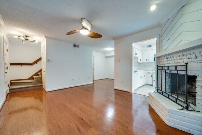 Foto del edificio - 5626 Preston Oaks