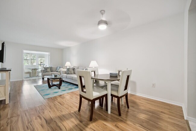 Foto del edificio - 219 E Hartford St