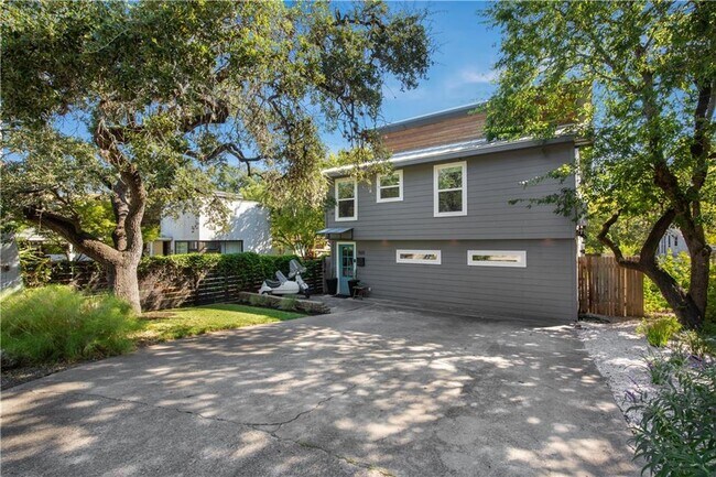 Foto del edificio - 1501 Brackenridge St