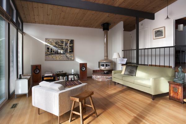 Building Photo - 2BD 1BA in the heart of the Oakland Hills