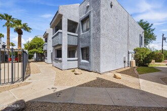 Building Photo - 4410 N Longview Ave