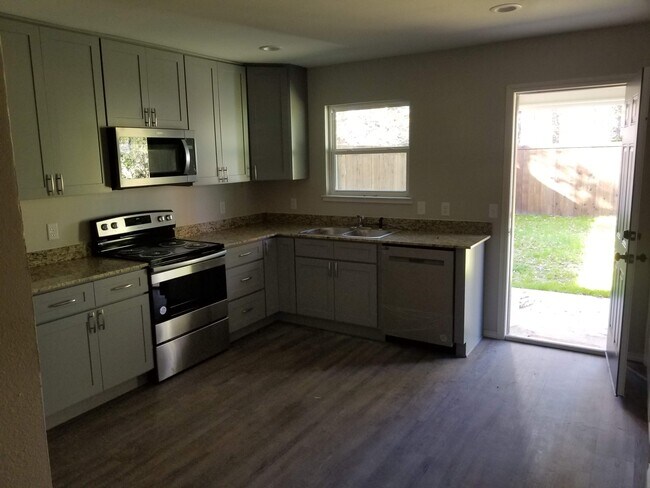 Foto del edificio - 830 20th St SE