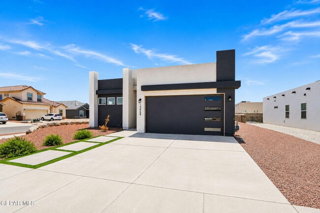 Building Photo - 13868 Paseo de Loma Ct