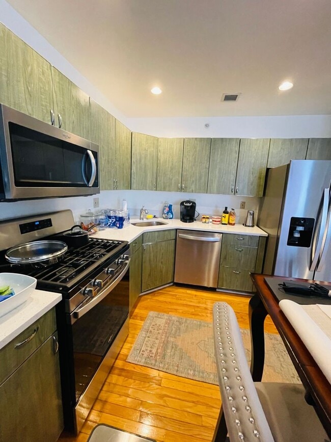 Foto del edificio - 104 S 24th St