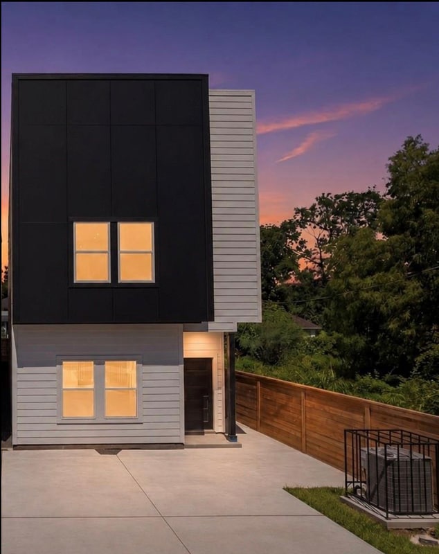 Foto del edificio - 8323 Observatory St
