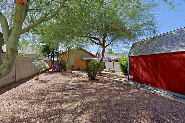 Foto del edificio - 841 N 9th Ave