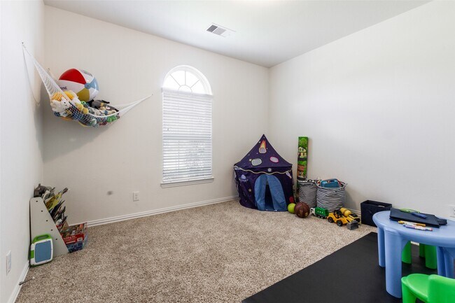 Foto del edificio - 6305 Rotherham St