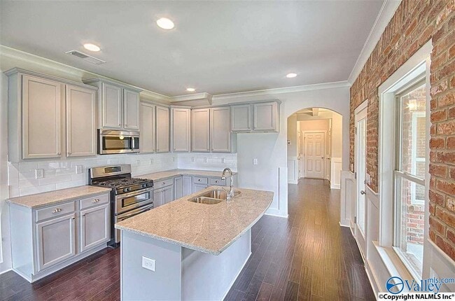 Foto del edificio - 7012 Derby Drive Southeast