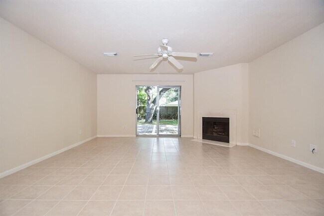 Foto del edificio - 5418 Princeton Dr