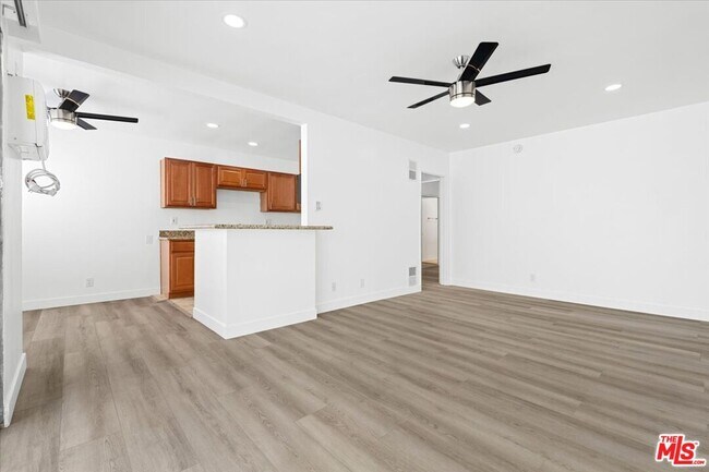Foto del edificio - 612 Huntley Dr