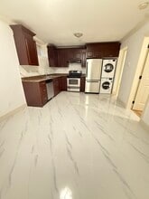 Building Photo - 2806 12th Av W