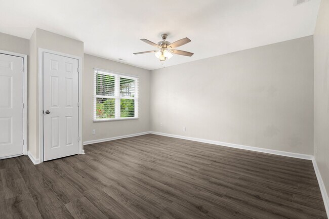 Building Photo - Single Family Home- Walking Distance to NC...