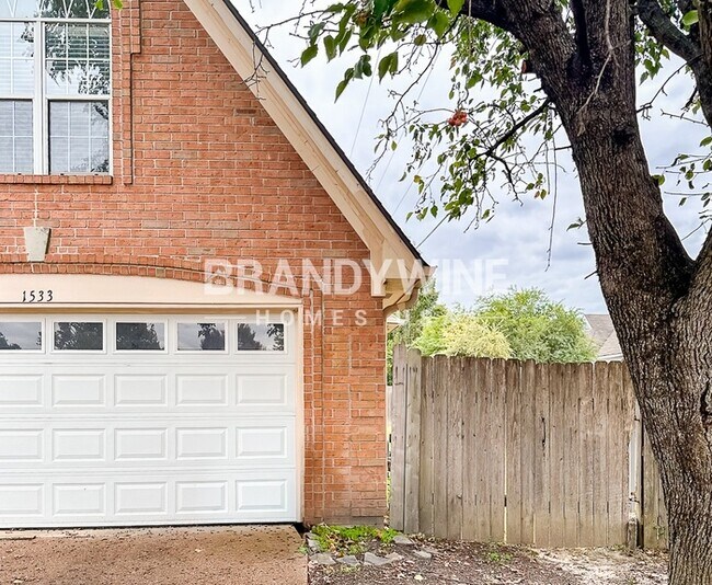 Foto del edificio - 1533 Siskin Dr