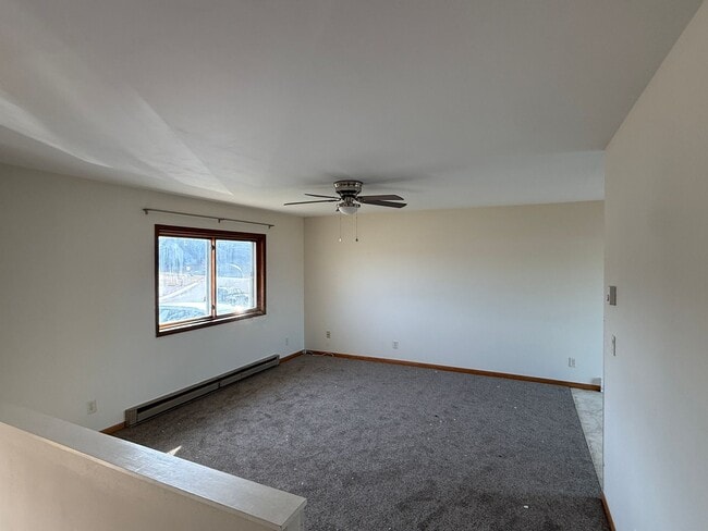 Building Photo - 4 Bedroom, 2 Bath Home for Rent in Black Hawk SD