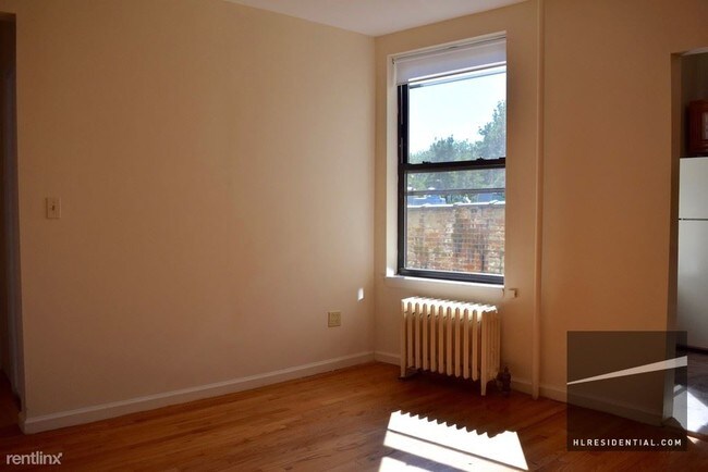 Building Photo - 462 76th St