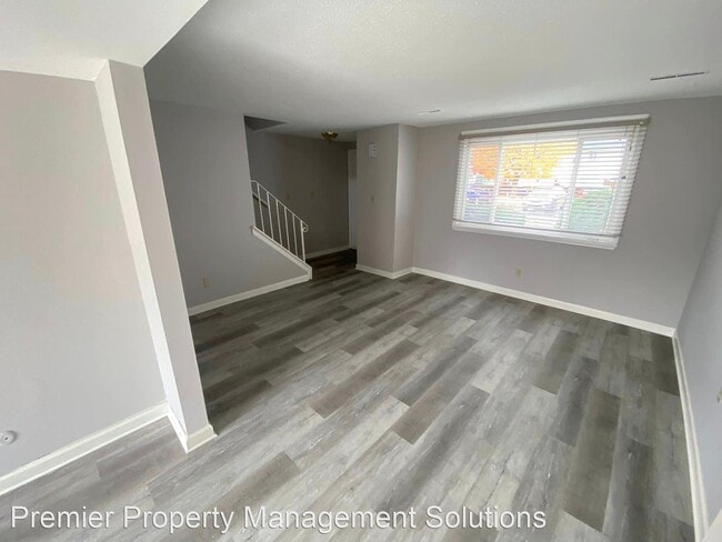 Building Photo - 2 br, 1.5 bath House - 89 Parkview Court