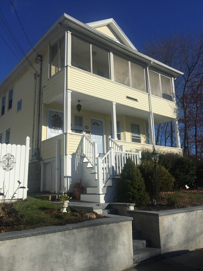 Building Photo - 18 Cypress Rd