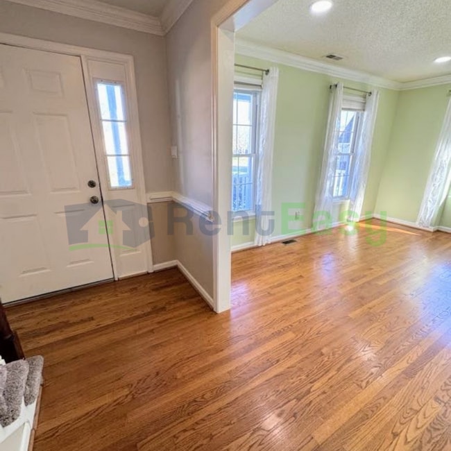 Foto del edificio - 1001 Fox Rdg Ct