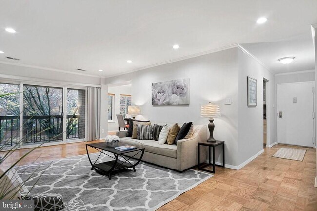 Photo - 11415 Commonwealth Dr Apartment