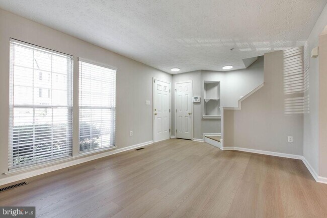 Foto del edificio - 2713 Piscataway Run Dr