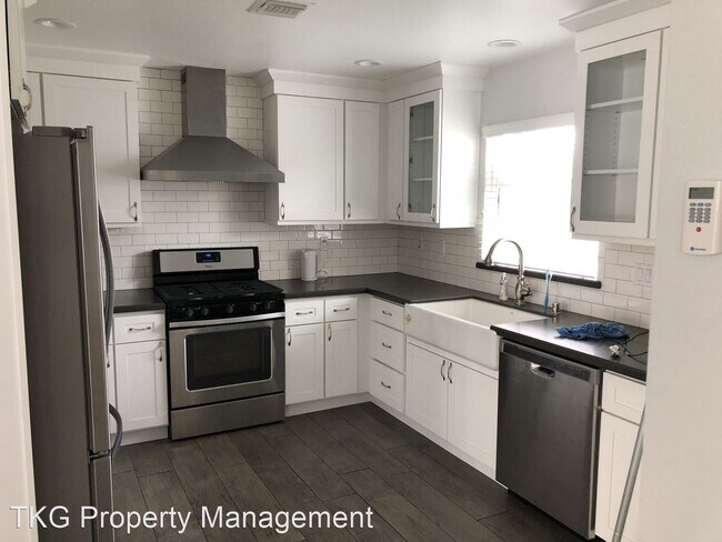 Building Photo - 3 br, 2 bath House - 1208 S. Palm St