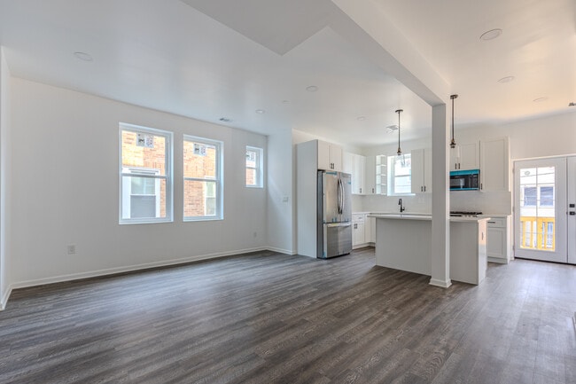 Foto del edificio - 311 Longfellow St NW