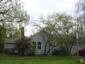 Building Photo - 2010 Alder St