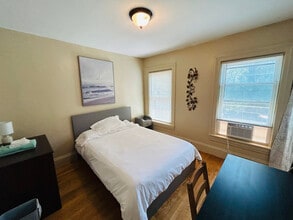 Building Photo - 7 Hope St