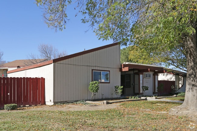 Building Photo - Mendota Gardens Apartments