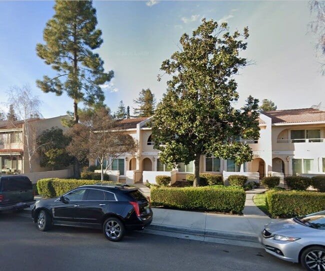 Building Photo - 541 Giuffrida Ave