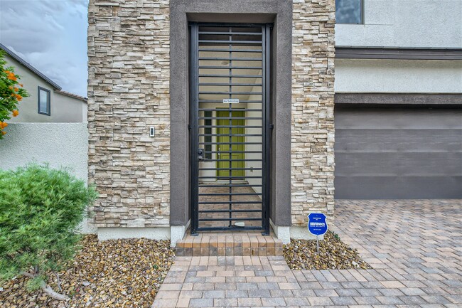 Building Photo - 6821 Boulder Canyon St