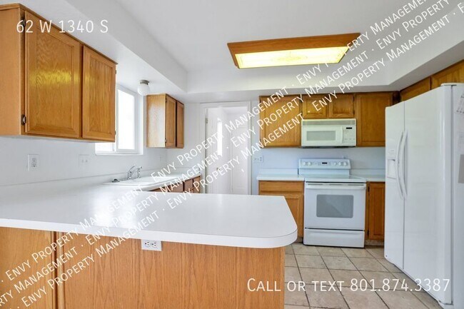 Building Photo - $500 OFF YOUR FIRST MONTH! Amazing 4 Bed -...
