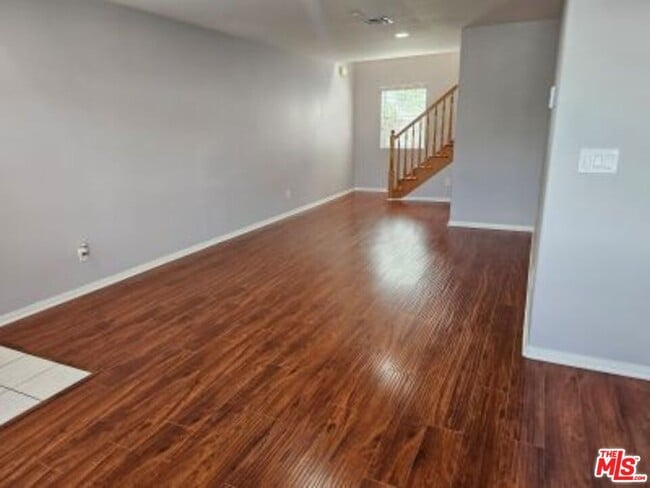 Foto del edificio - 7872 Stewart and Gray Rd