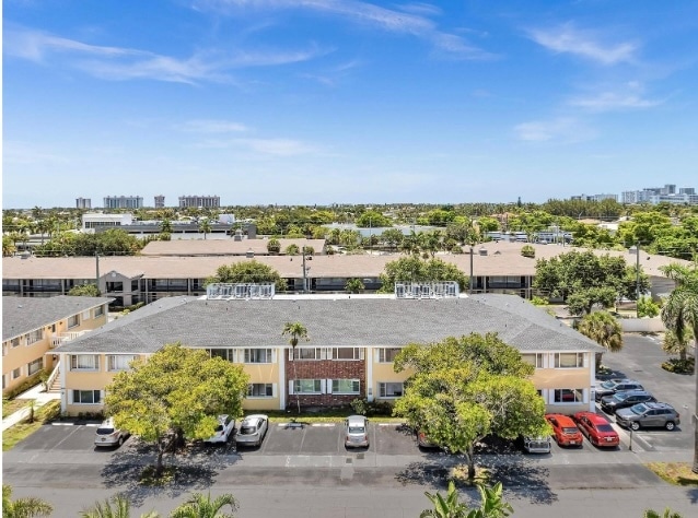 Foto del edificio - 5800 NE 22nd Way