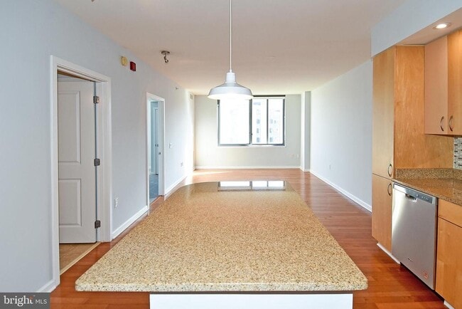 Foto del edificio - 440 L St NW