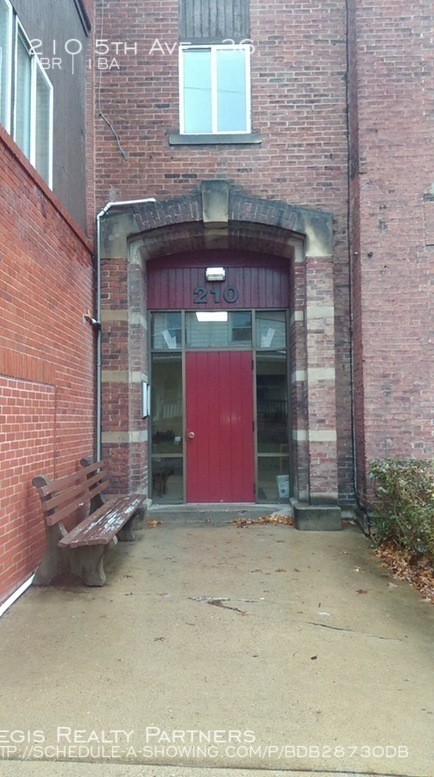 Foto del edificio - 210 5th Ave