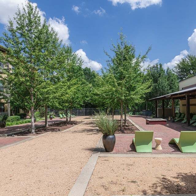 Foto del edificio - DeSoto Town Center