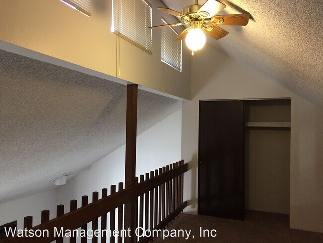 Building Photo - 3110 S Clinton Rd