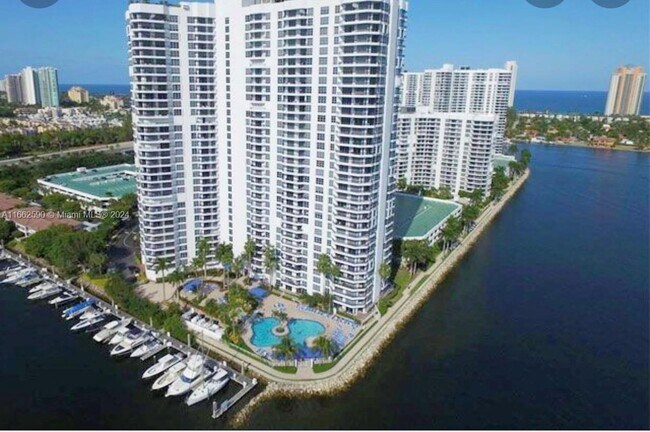 Building Photo - 3530 Mystic Pointe Dr